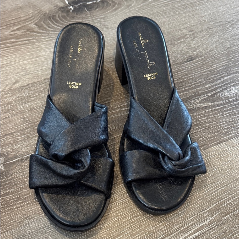 Mila Paoli Black Leather Mules